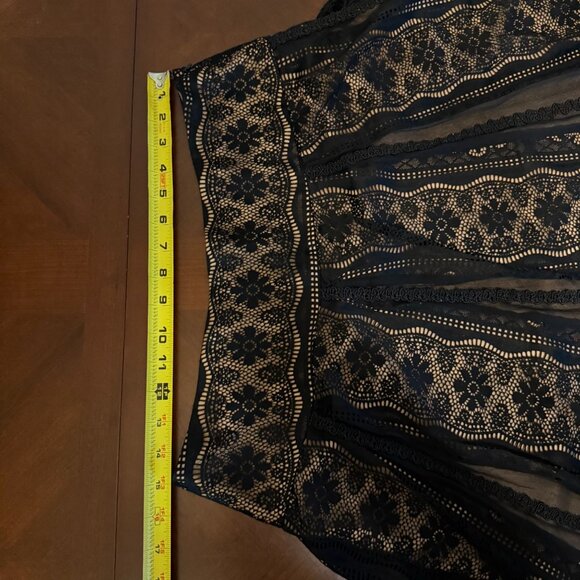 ECI‎ New York Women’s Black Lace Skirt Lined Size 8 Elegant Cocktail retro style - Picture 6 of 9